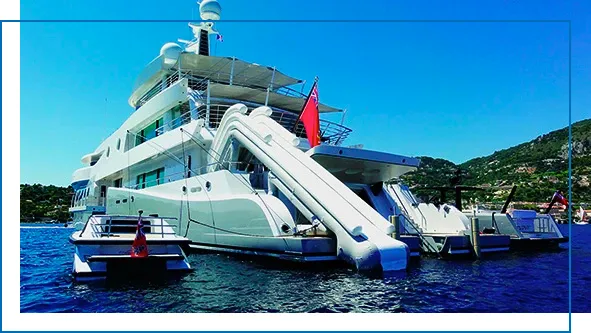 Stern-Superyacht-Slide-on-a-luxury-motor-yacht