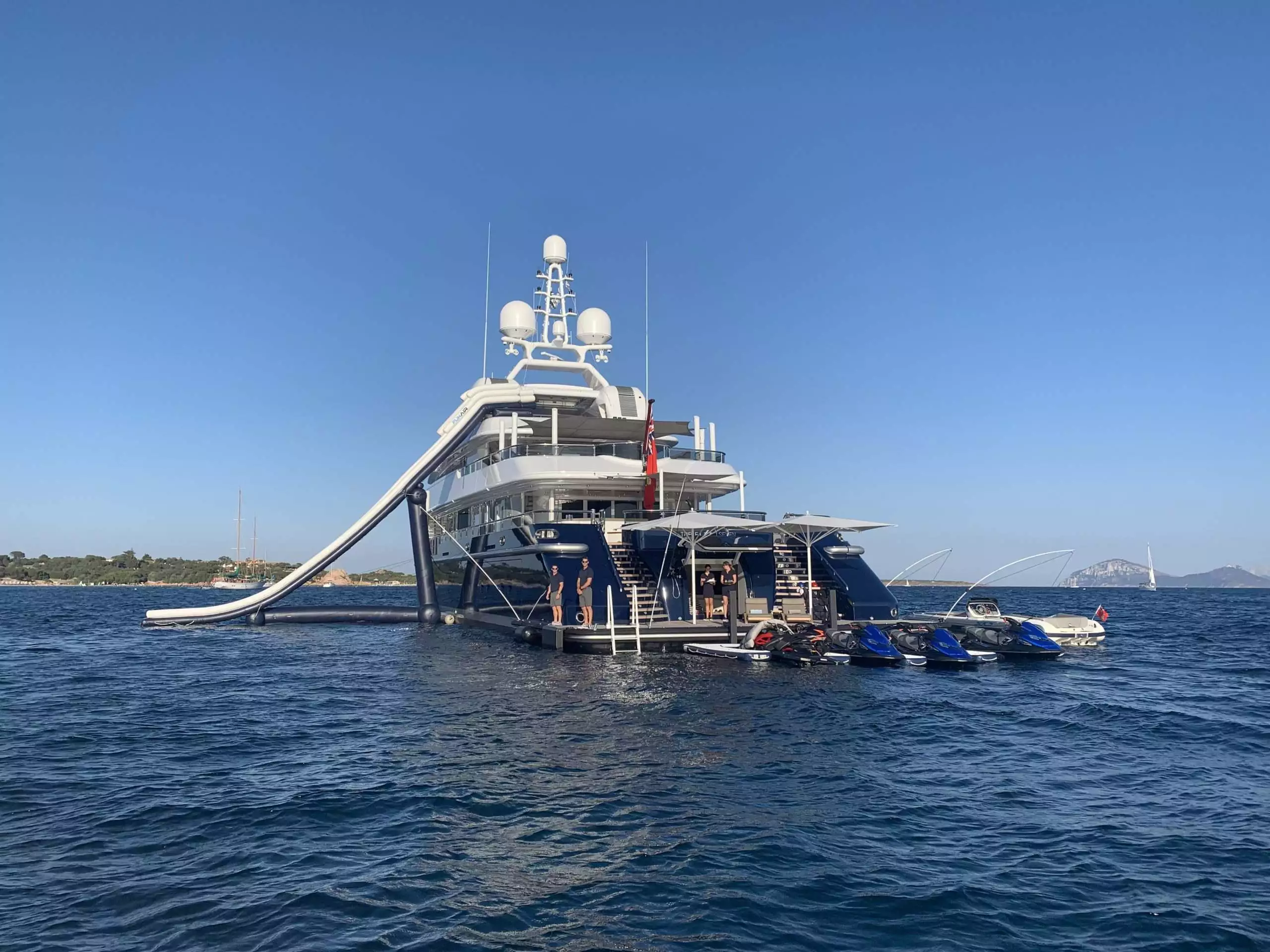 Riser Yacht Slide on charter superyacht Triple 7
