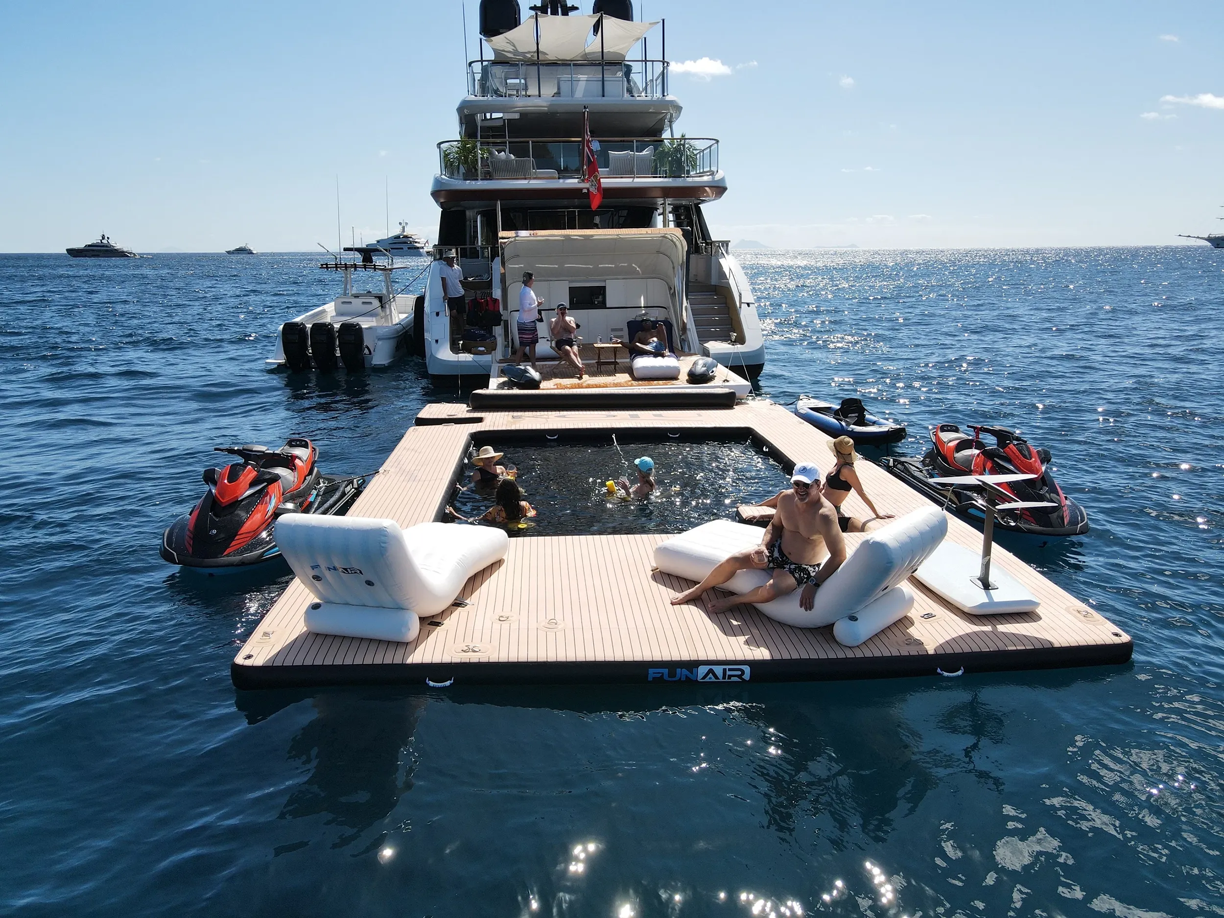 Sea Pool and Wave Loungers Motor Yacht Koju
