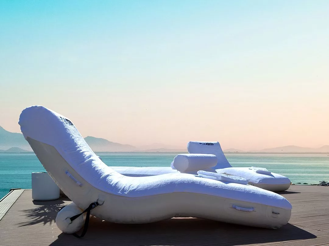 superyacht wave loungers