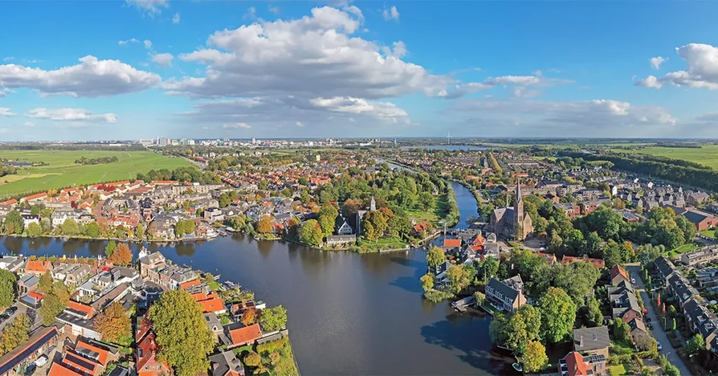 Broek in Waterland a destination for yachties in the Netherlands