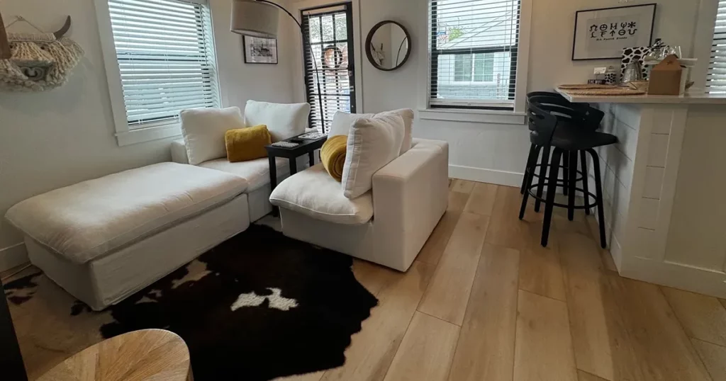 Cracker Cow Cottage living area