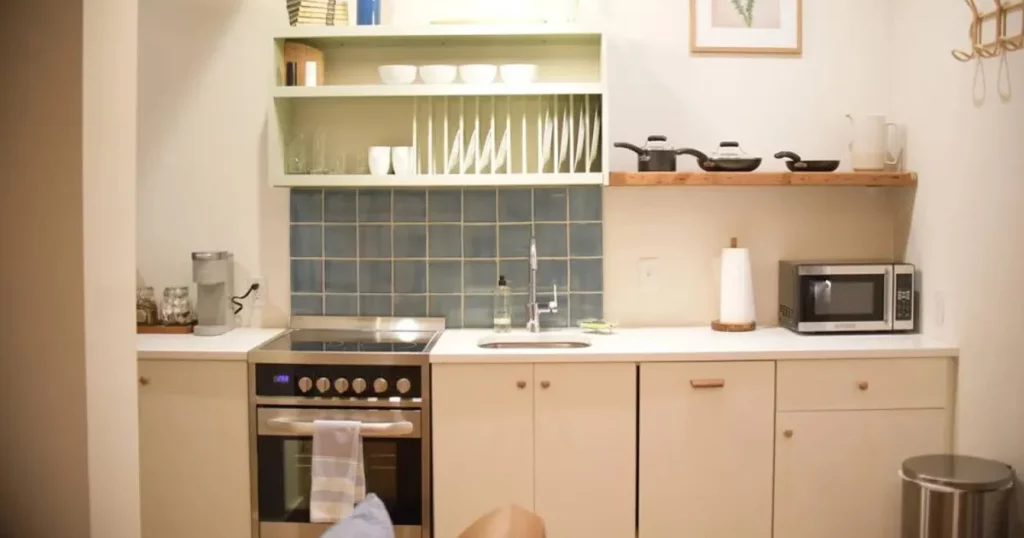 Downtown 1 Bed kitchen area